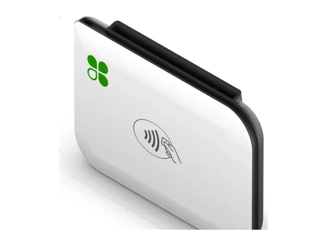 Clover Go card reader